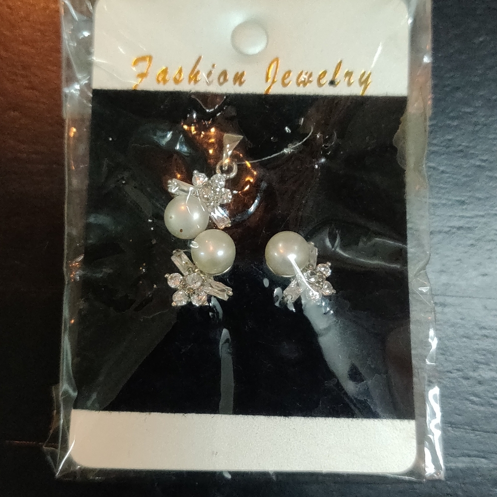 Pearl and Stones Set - Picture 5 of 5